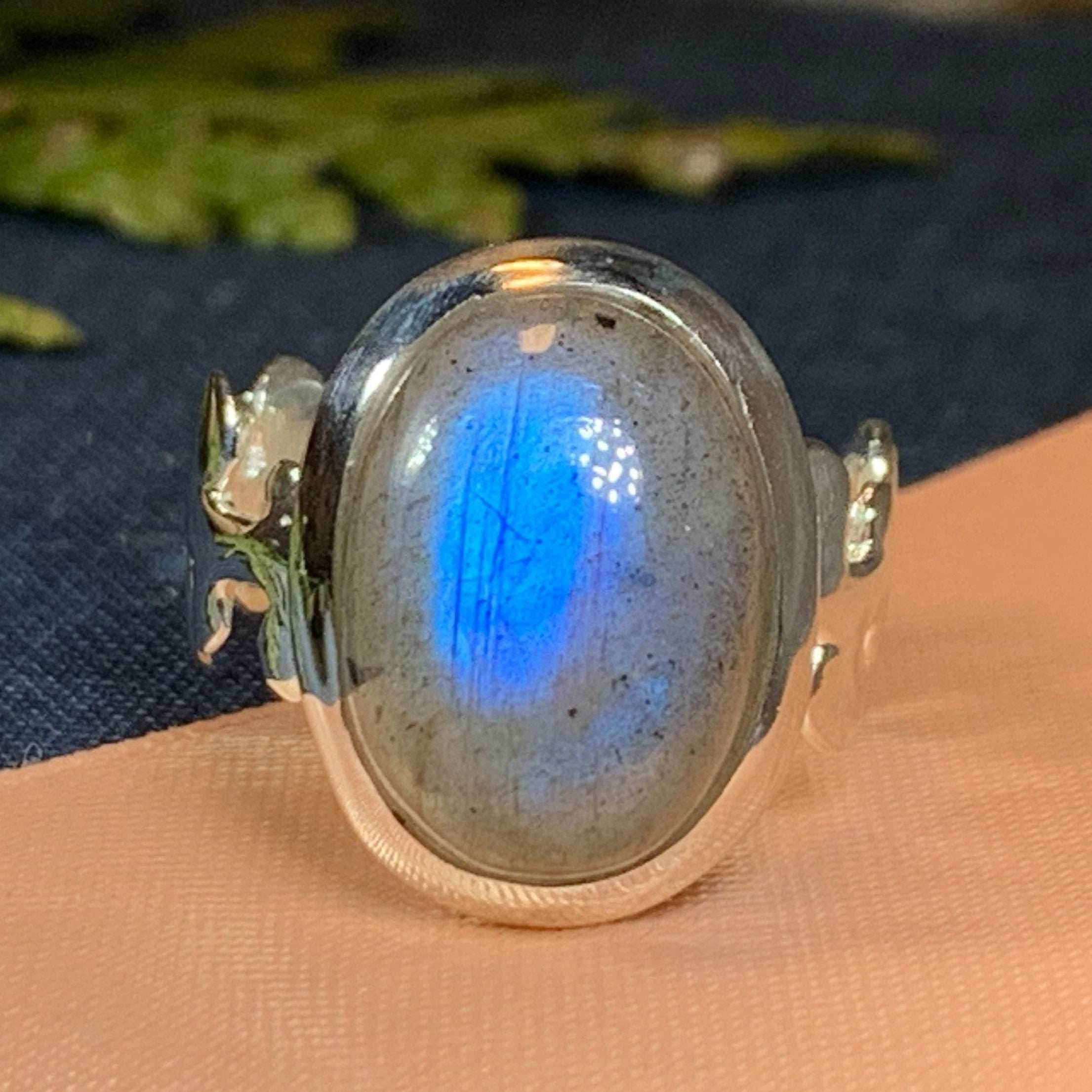 Mists of Avalon Ring - 8 / Oval