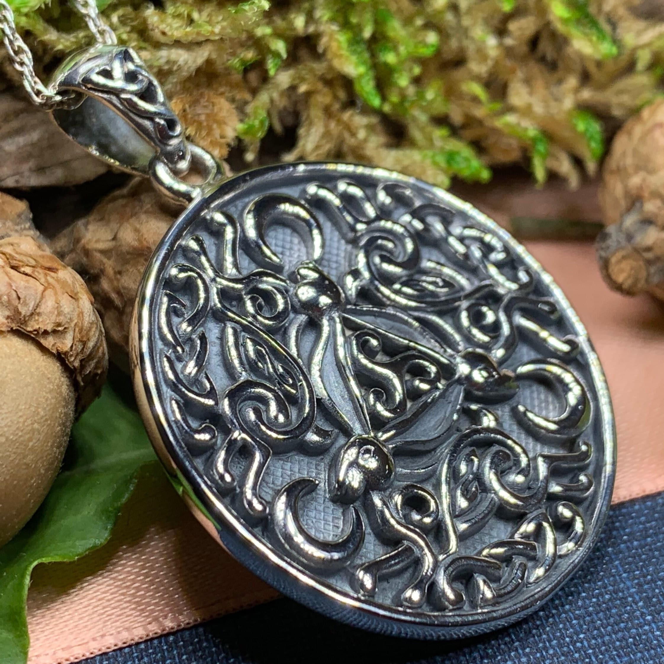Calixa Triple Rabbit Necklace