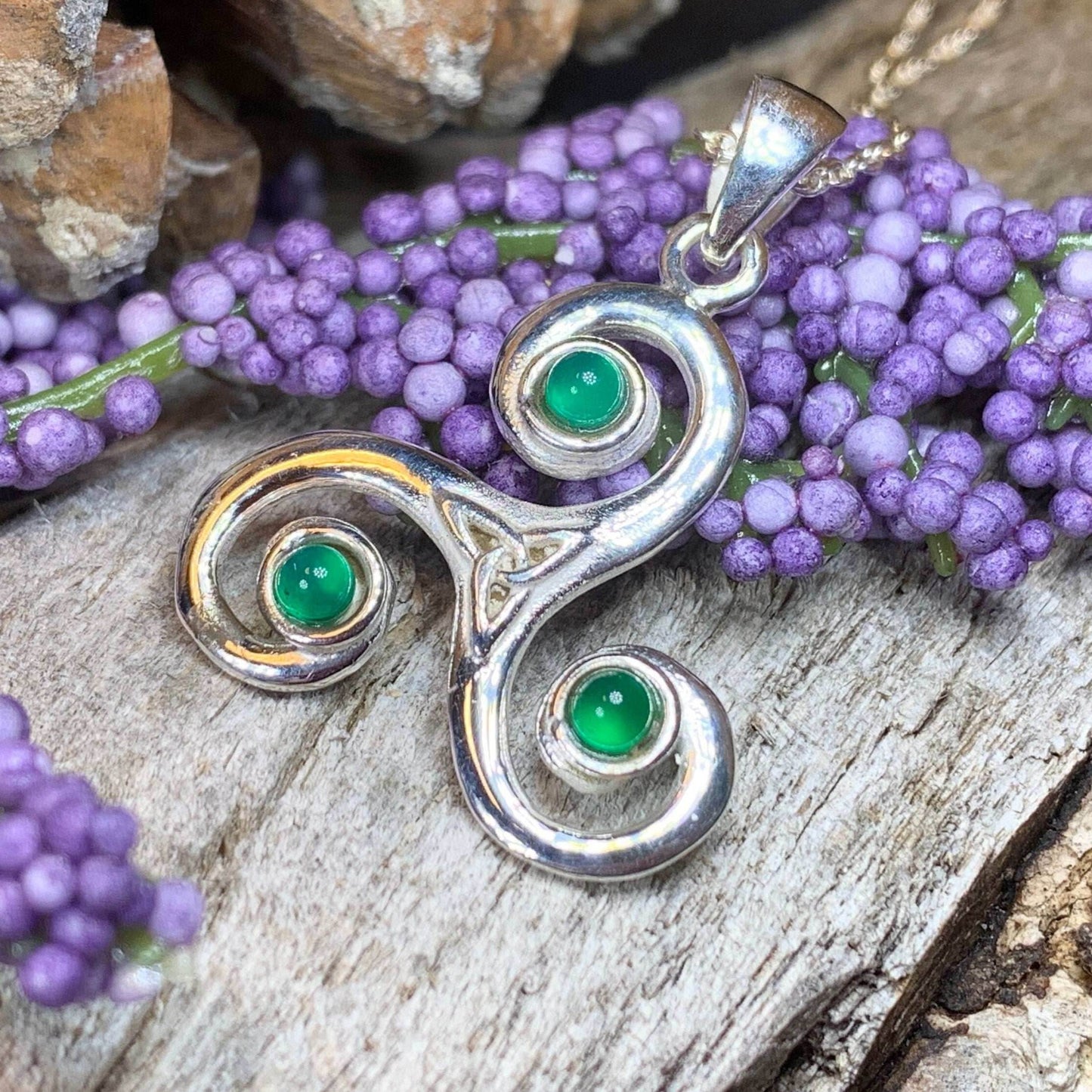 Jennie Celtic Spiral Necklace - 18 / Chalcedony