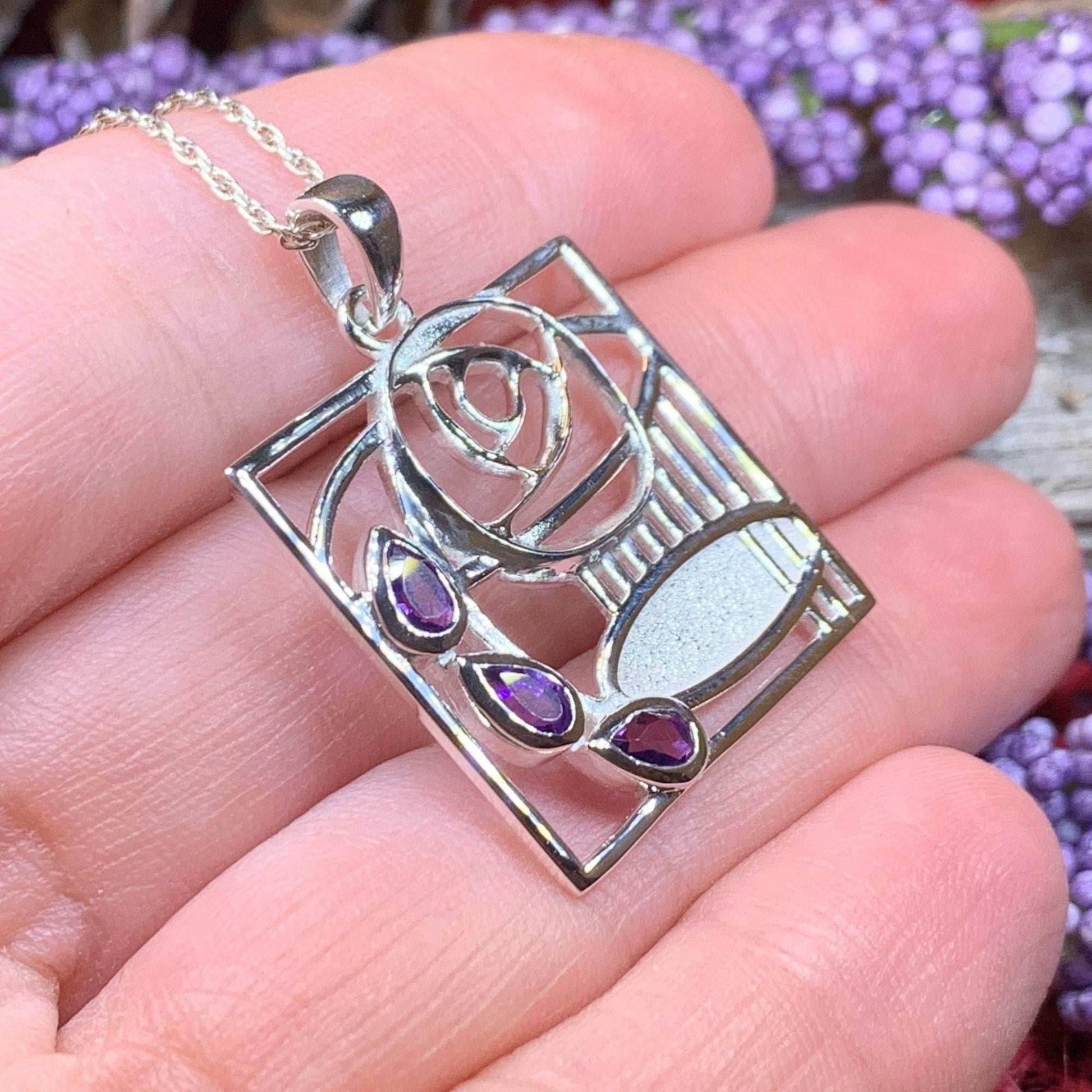 Cairn Clyde Mackintosh Necklace - 18