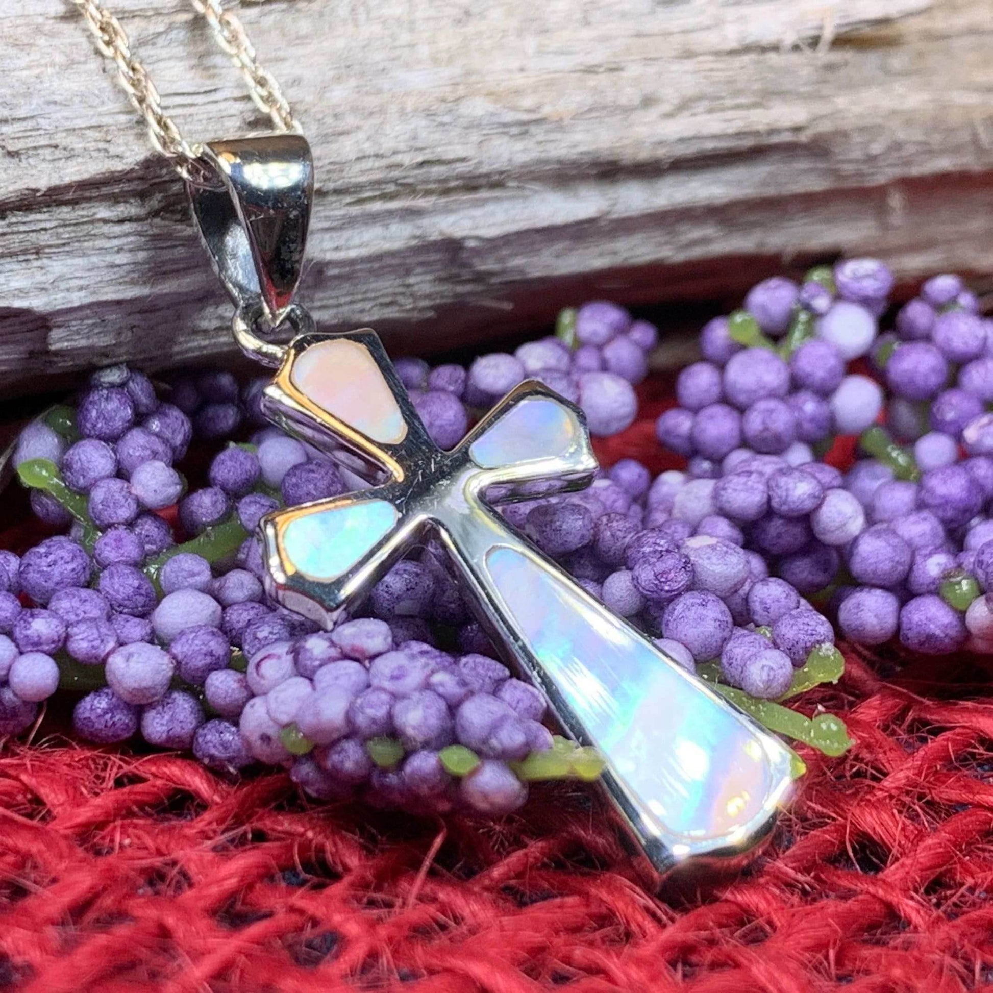 Kylemore Celtic Cross Necklace - 18 / Mother of pearl