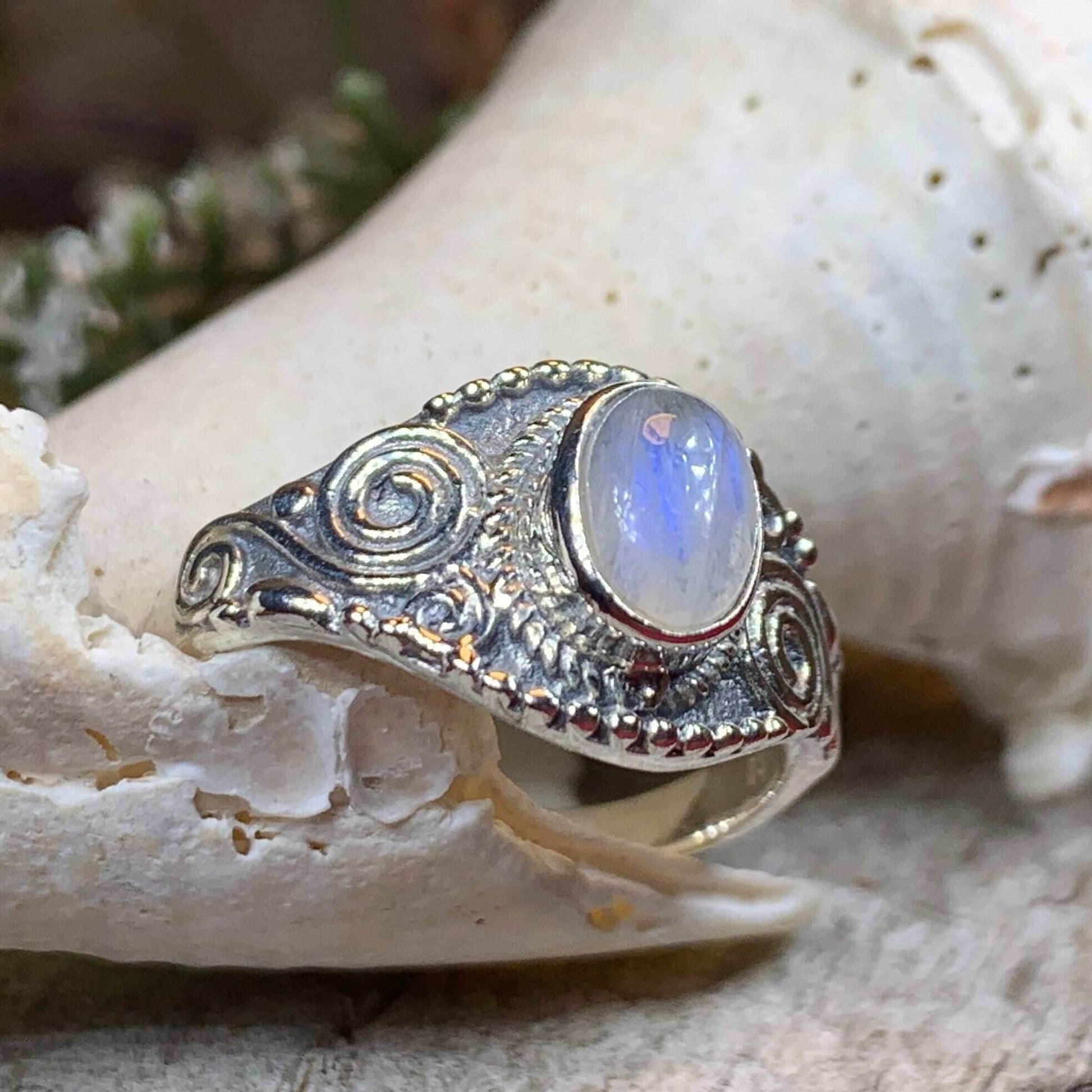 Dynaria Celtic Spiral Ring - 6 1/2