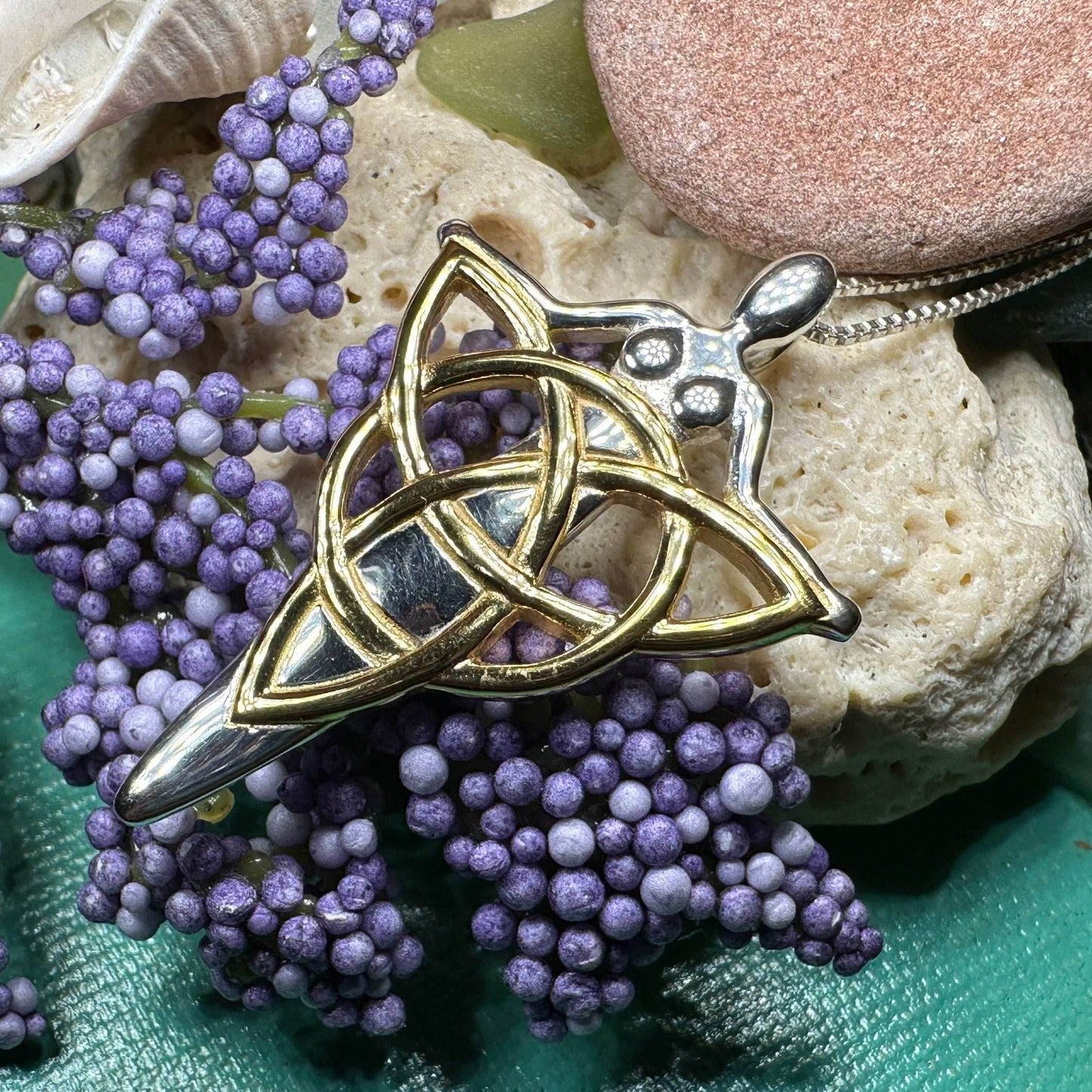 Golden Goddess Necklace - 18