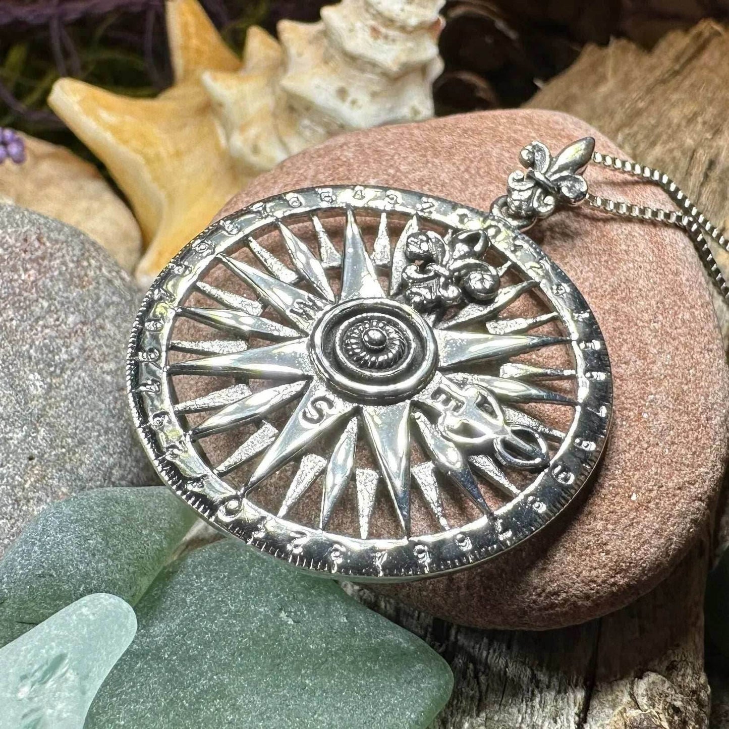 Wonderful Journey Compass Necklace - 18