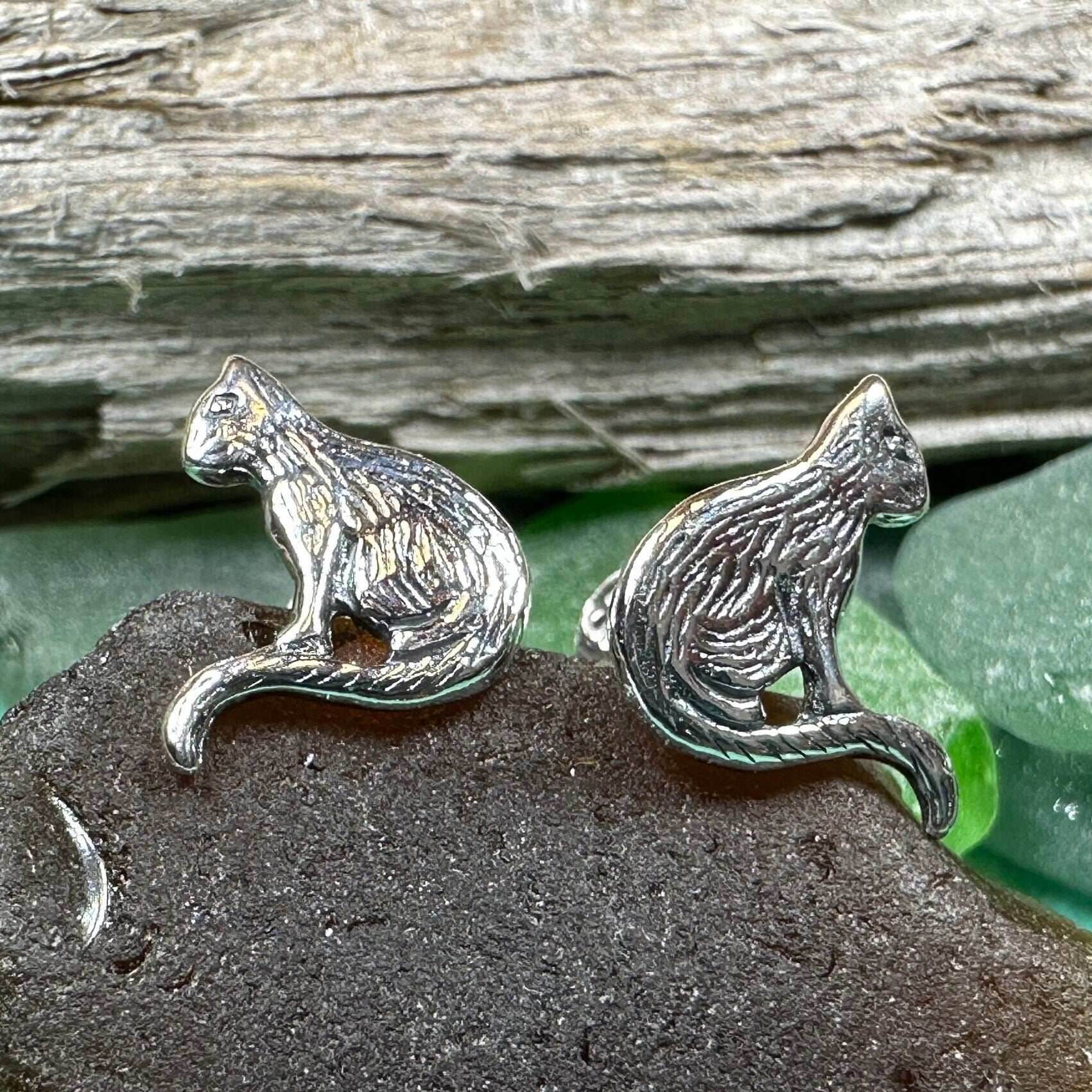 Dagny Cat Stud Earrings - 