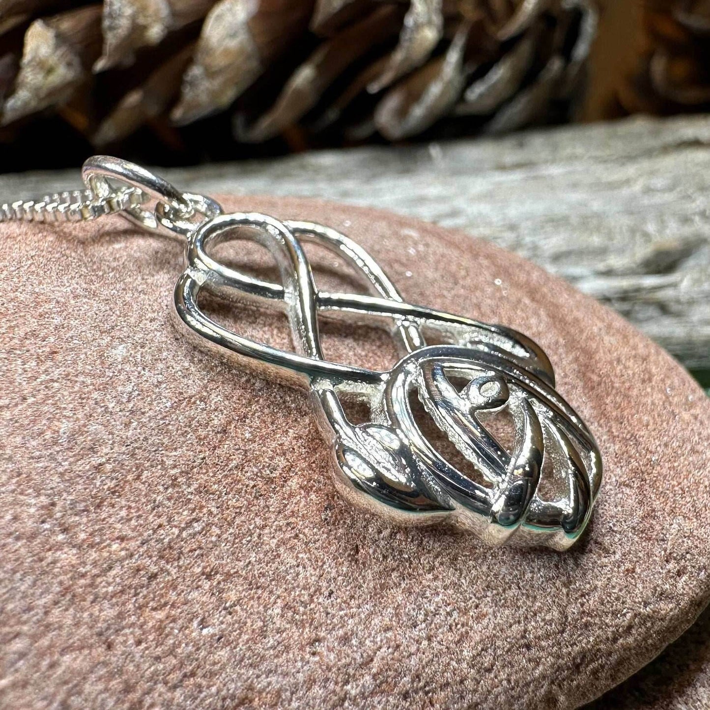 Joellen Mackintosh Rose Necklace - 18