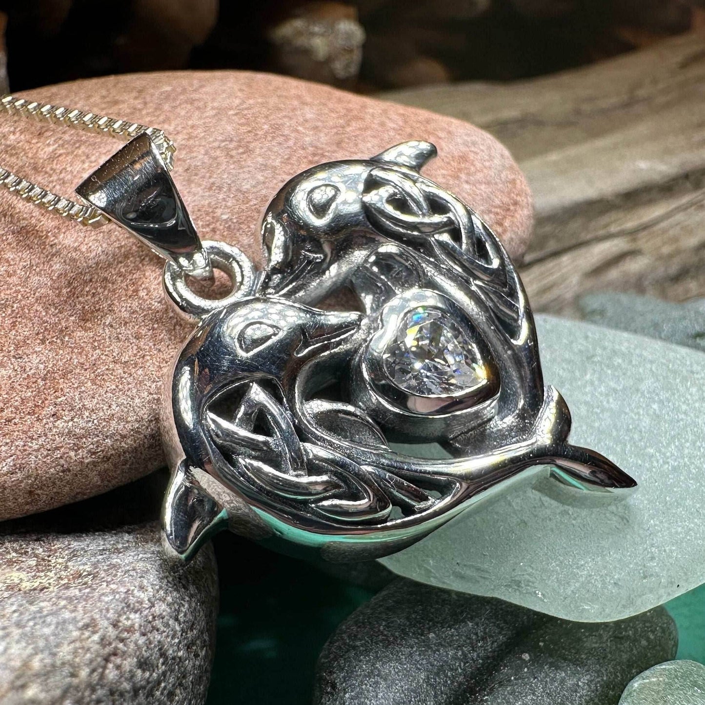 Hebrides Celtic Dolphin Necklace - 18 / Amethyst
