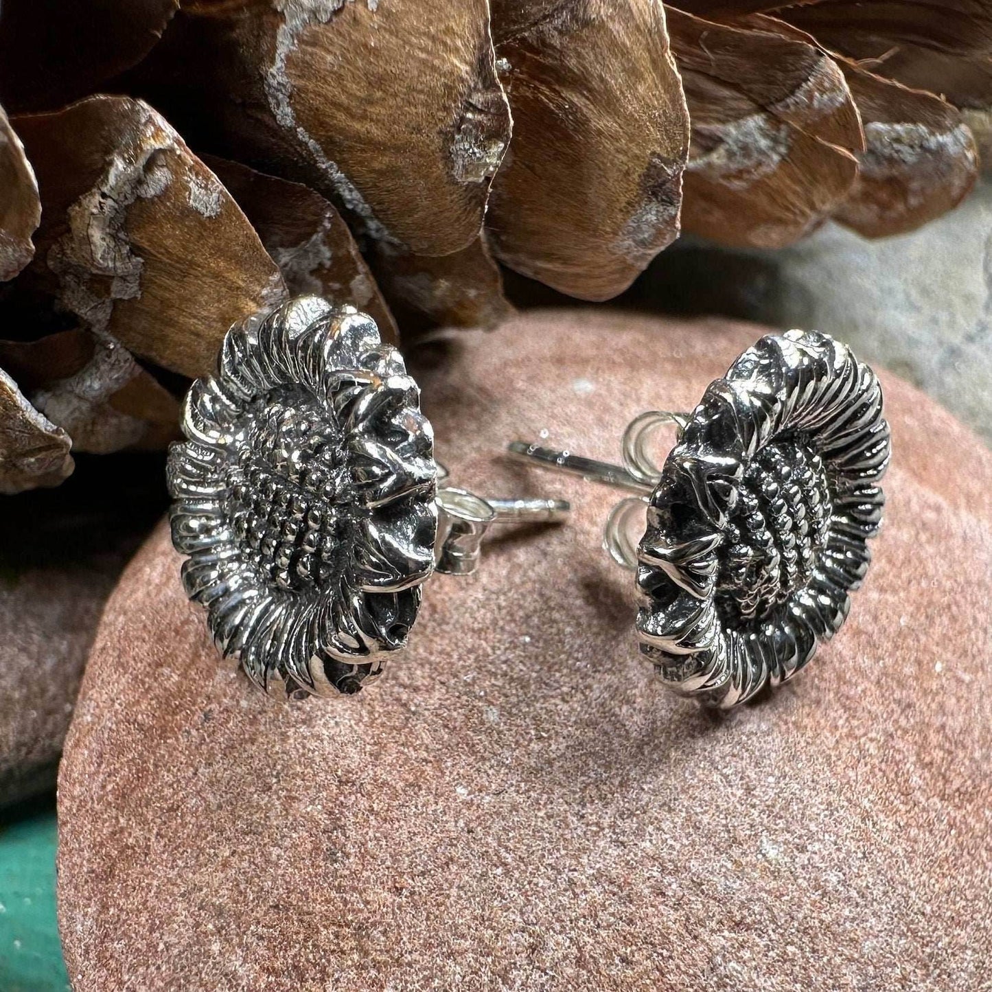 Fonnail Sunflower Post Earrings - 