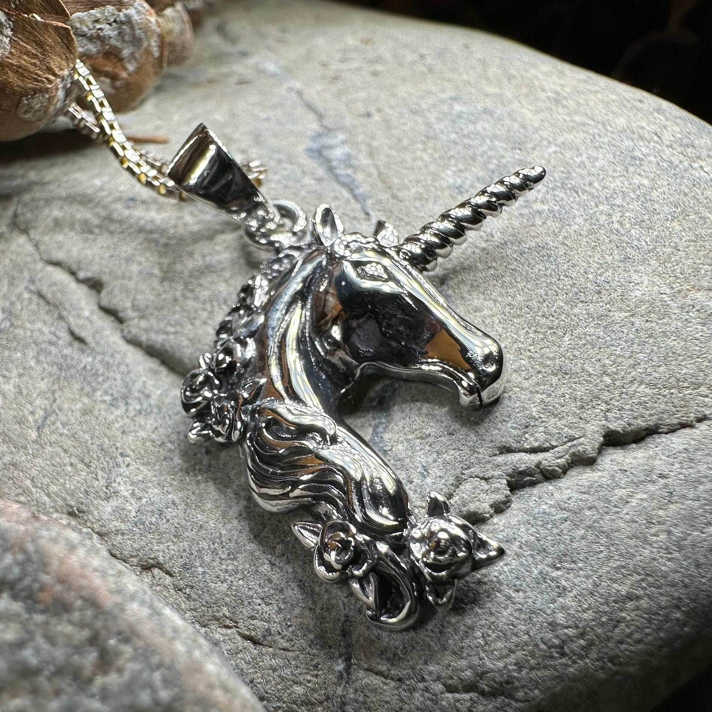 Gwenllian Unicorn Necklace - 18