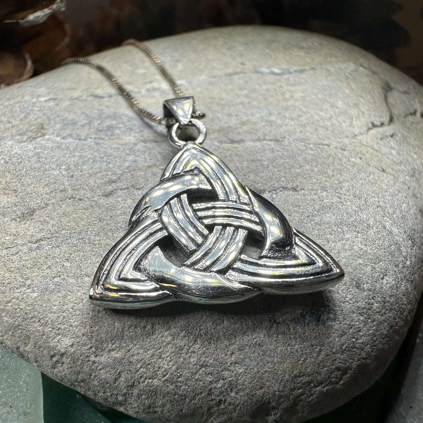 Classic Trinity Knot Necklace - 18