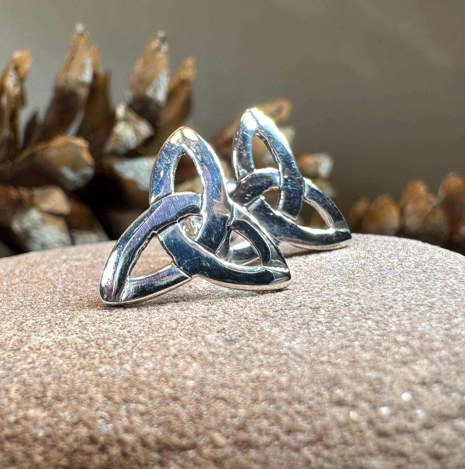 Zephyr Celtic Trinity Knot Earrings - 