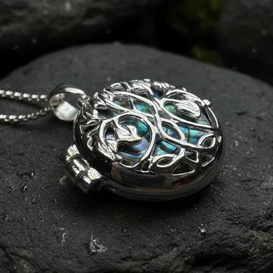 Ceangailte Celtic Tree Locket Necklace