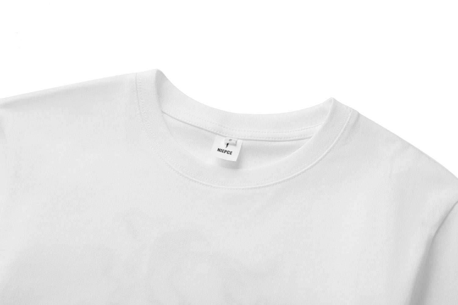 KH806 Movement of Cranes Embroidery Tee - White / S