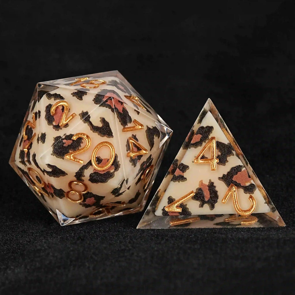 Light yellow leopard print transparent resin polyhedron DND dice set