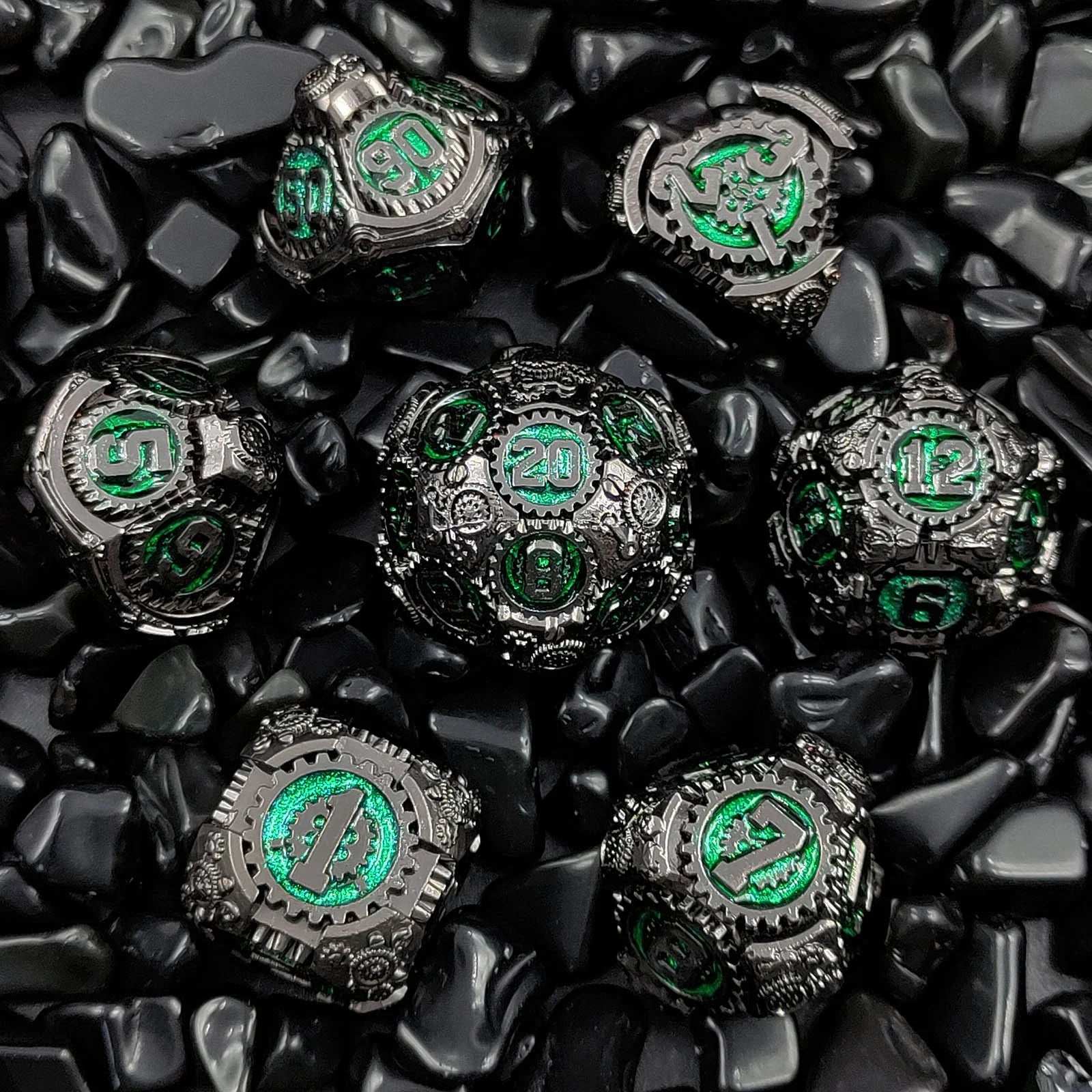 Mechanical Gear Solid Metal DND Dice Set Pearl Gun - Flash Green