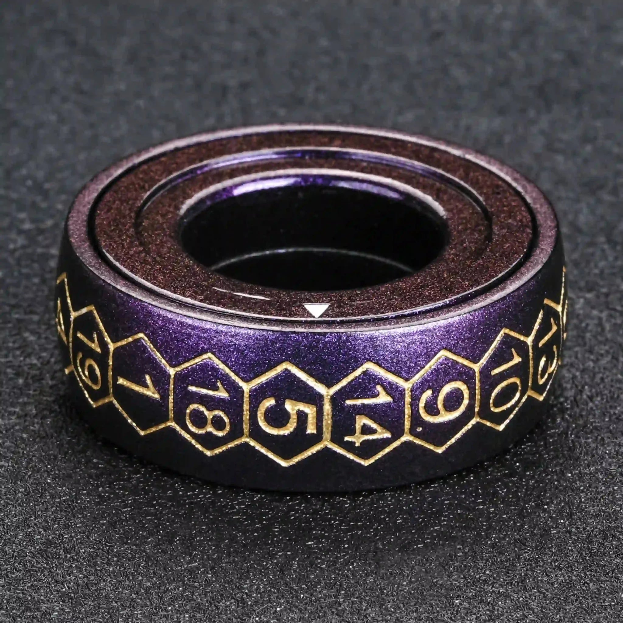 Cool Metal Fingertip Spinning D20 Dice Ring