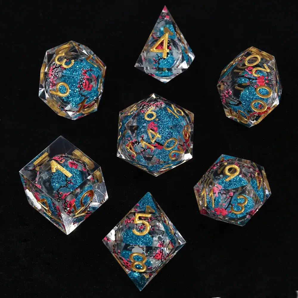 Sharp-edged plum blossom resin DND dice set + gold numbers