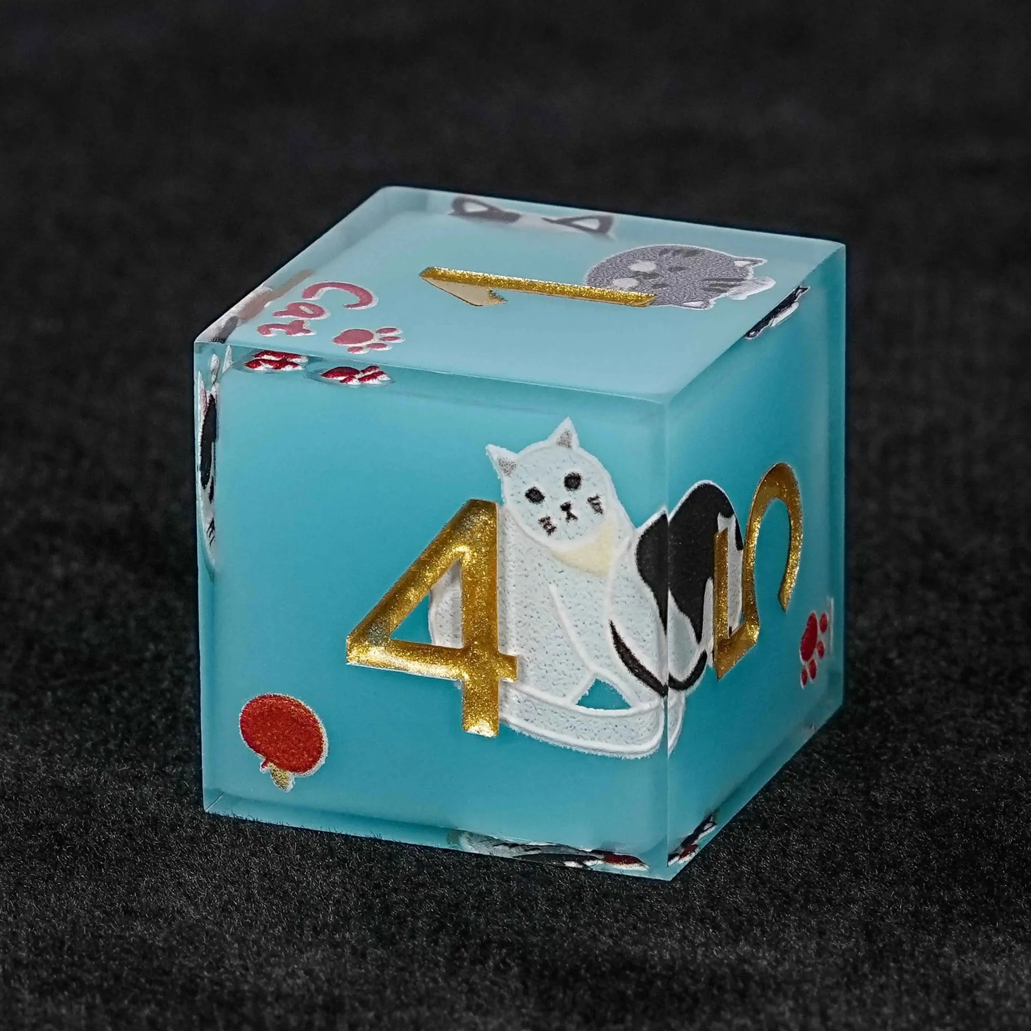 Vintage blues cat resin dnd dice set + gold numbers